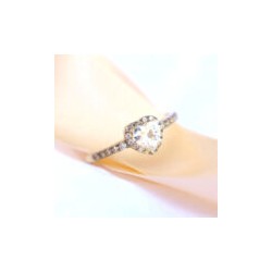Anillo dama «CORAZÓN DE PRINCESA» Oro 10k