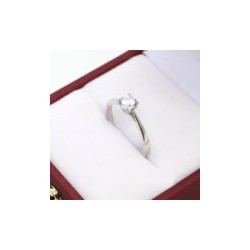Anillo de compromiso solitario blanco #7.25 Oro14k