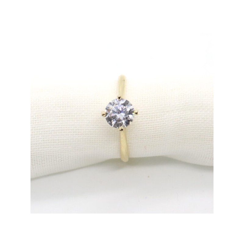 Anillo de compromiso solitario dorado #7.5 Oro 10k