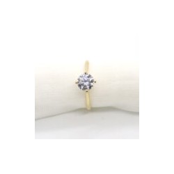 Anillo de compromiso solitario dorado #7.5 Oro 10k