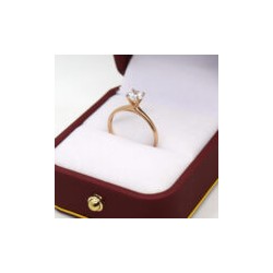 Anillo de compromiso solitario rosa #6.75 Oro 10k