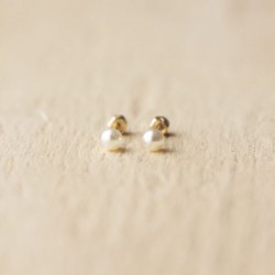 Broquel «PERLA» Oro 10k